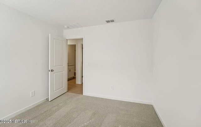 7500 QUEENSGATE Circle, Jacksonville, FL 32219