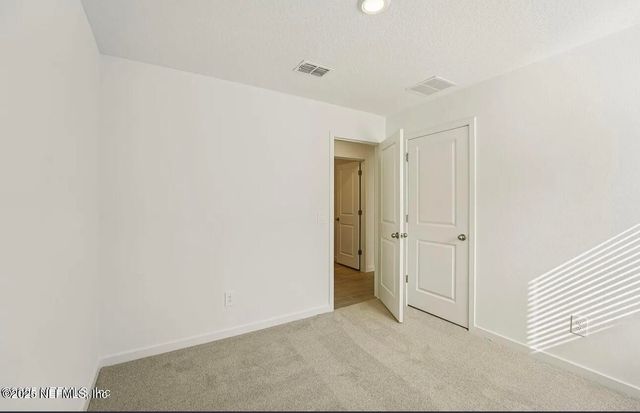 7500 QUEENSGATE Circle, Jacksonville, FL 32219