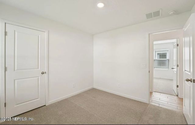 7500 QUEENSGATE Circle, Jacksonville, FL 32219