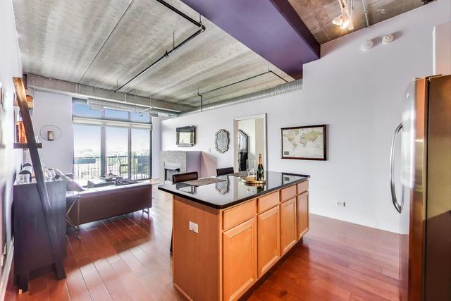 833 W 15th Place 606W, Chicago, IL 60608