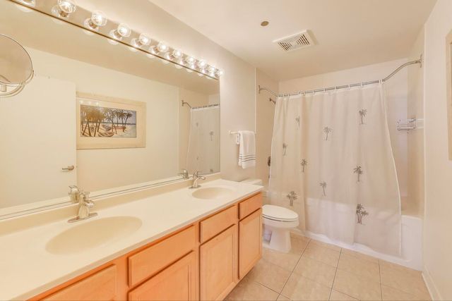 833 W 15th Place 606W, Chicago, IL 60608