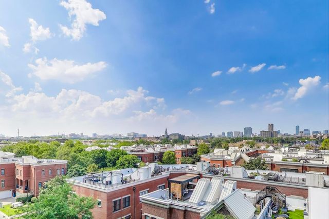 833 W 15th Place 606W, Chicago, IL 60608