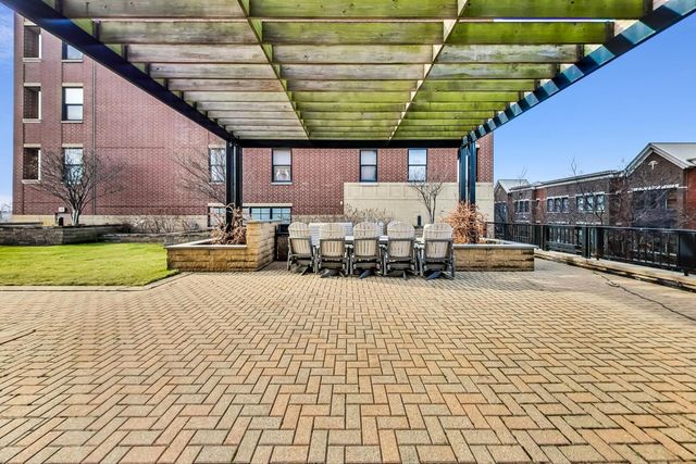 833 W 15th Place 606W, Chicago, IL 60608