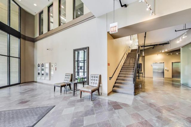 833 W 15th Place 606W, Chicago, IL 60608