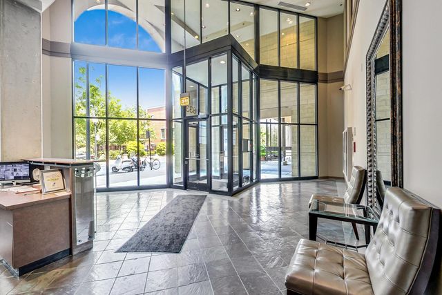 833 W 15th Place 606W, Chicago, IL 60608