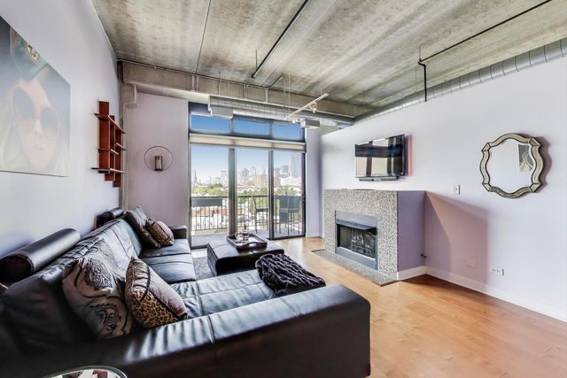 833 W 15th Place 606W, Chicago, IL 60608