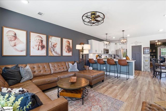 299 Dalmatian Drive, Spartanburg, SC 29307