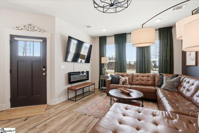 299 Dalmatian Drive, Spartanburg, SC 29307