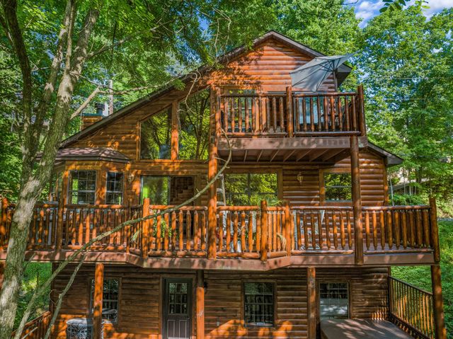 1444 S Baden Drive, Gatlinburg, TN 37738
