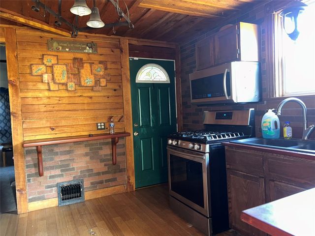 241 E 24TH Street, Erie, PA 16503