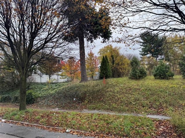 241 E 24TH Street, Erie, PA 16503