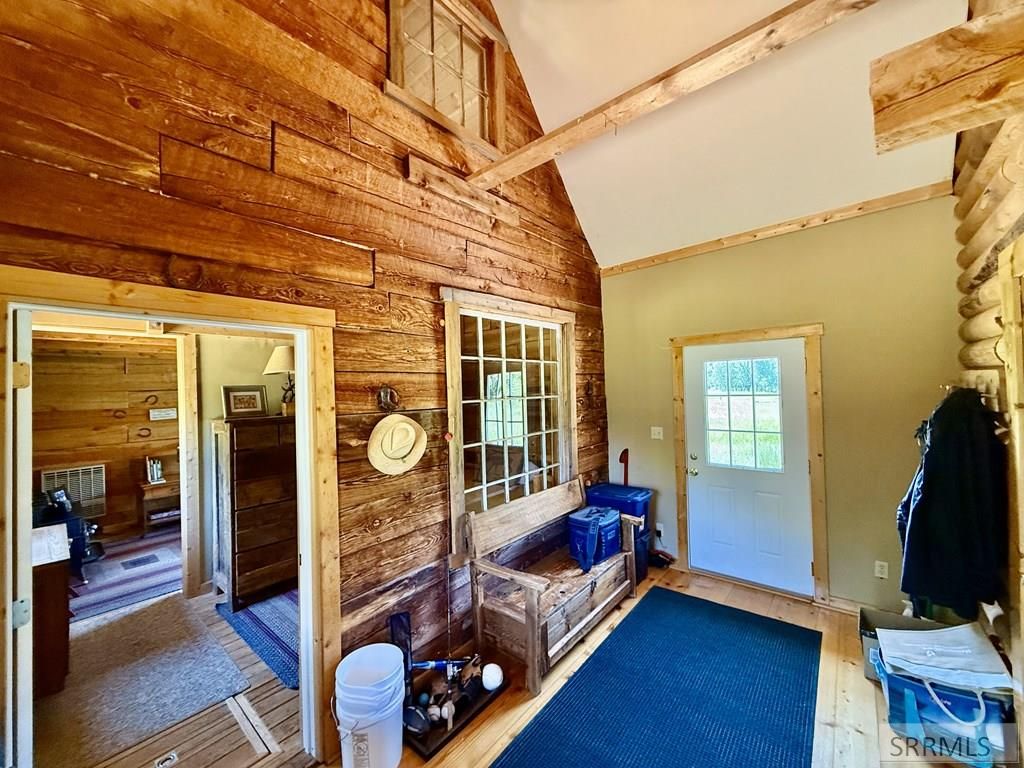 Image 16 of property listing at 5 Sky Trail Lane, North Fork, ID 83466