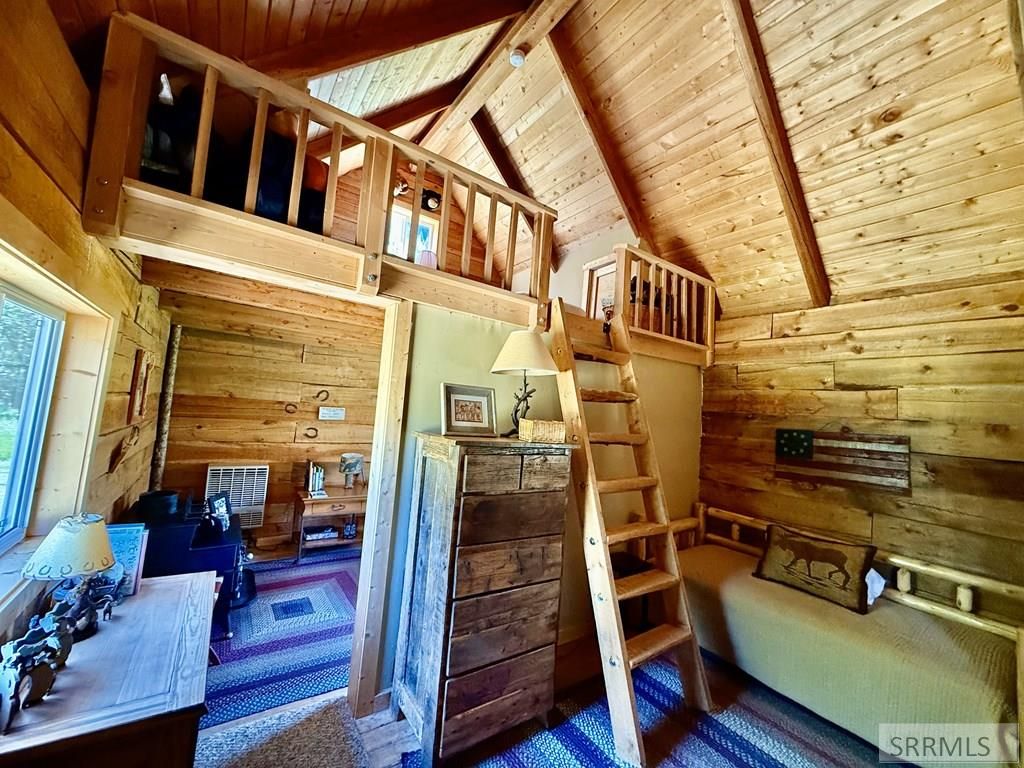 Image 17 of property listing at 5 Sky Trail Lane, North Fork, ID 83466