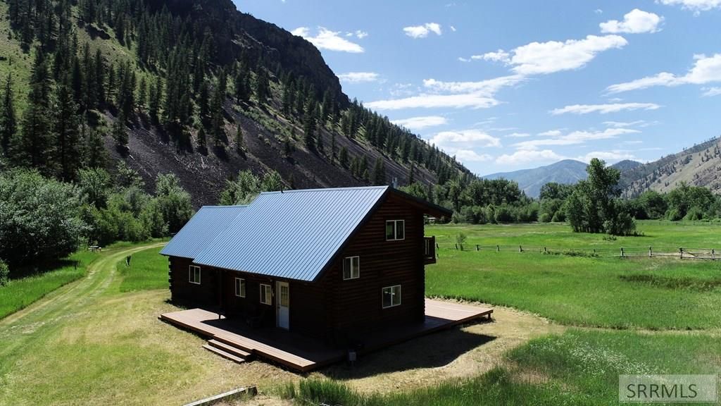 Image 22 of property listing at 5 Sky Trail Lane, North Fork, ID 83466