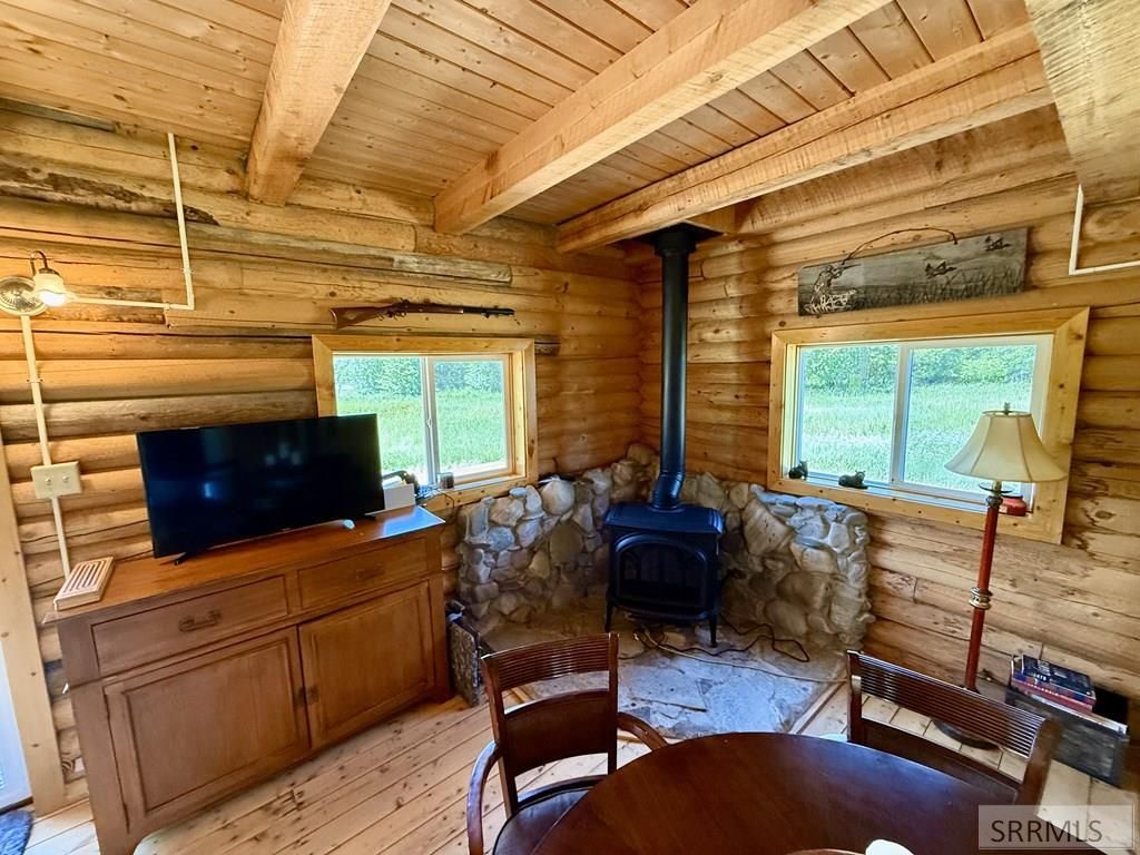 Image 5 of property listing at 5 Sky Trail Lane, North Fork, ID 83466