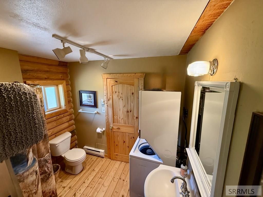 Image 7 of property listing at 5 Sky Trail Lane, North Fork, ID 83466