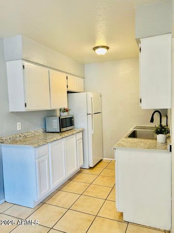 240 S Doran -- Apt 1, Mesa, AZ 85204