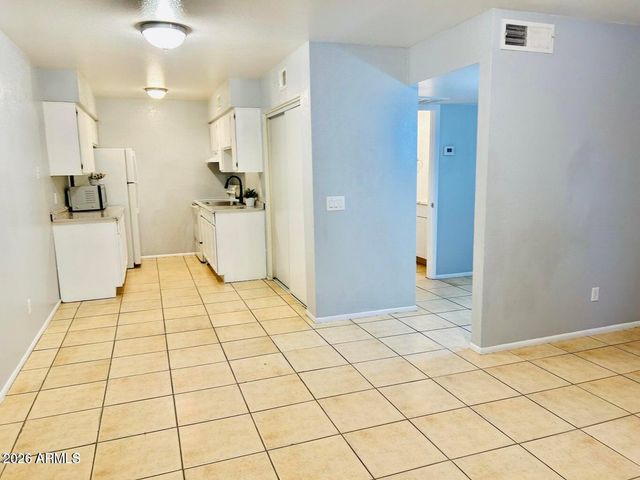 240 S Doran -- Apt 1, Mesa, AZ 85204