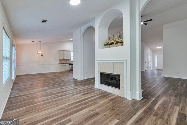 1893 Jameson Circle, Lawrenceville, GA 30043