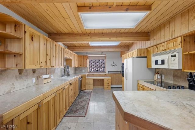 310 Kris Kringle Road, Mount Charleston, NV 89124