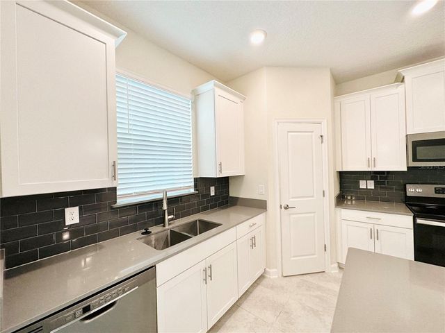 11823 CHARADES STREET, Orlando, FL 32832