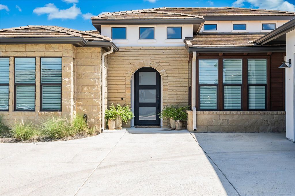 101 Belforte BLVD, Horseshoe Bay, TX 78657