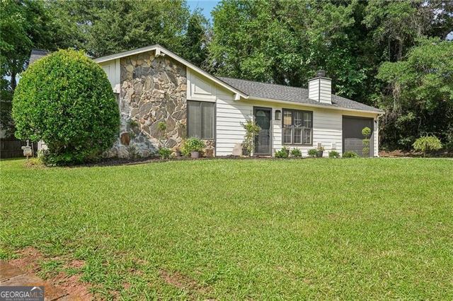 1050 Park West Court, Stone Mountain, GA 30088