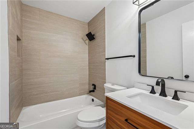 1050 Park West Court, Stone Mountain, GA 30088