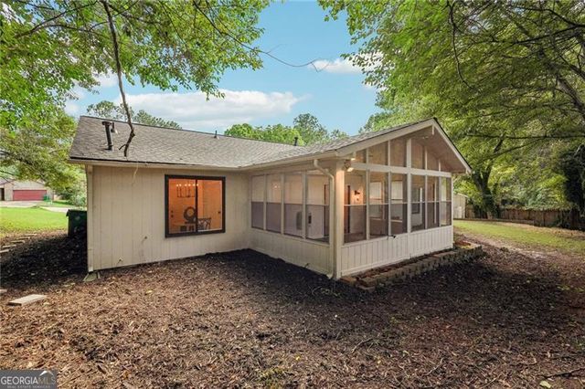 1050 Park West Court, Stone Mountain, GA 30088