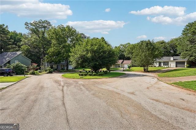 1050 Park West Court, Stone Mountain, GA 30088