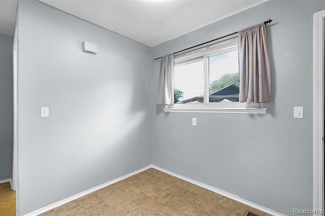 23364 Baker Street, Taylor, MI 48180