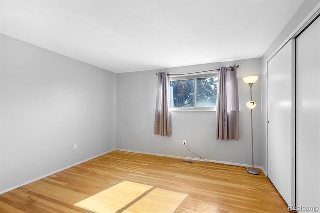 23364 Baker Street, Taylor, MI 48180