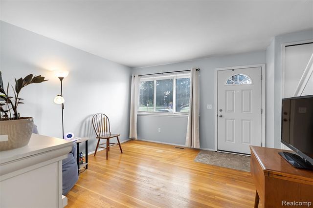 23364 Baker Street, Taylor, MI 48180