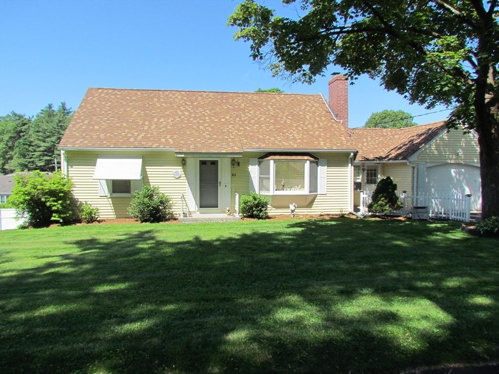 82 Laroche St, Ludlow, MA 01056