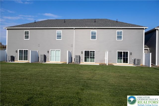 1411 Greenview Drive 12, Bethlehem City, PA 18018
