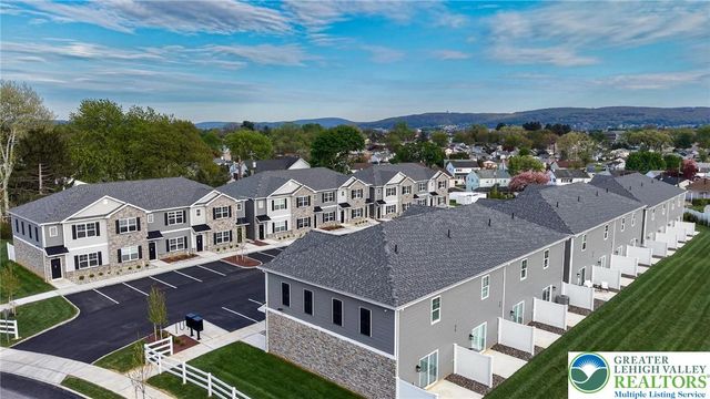 1411 Greenview Drive 12, Bethlehem City, PA 18018