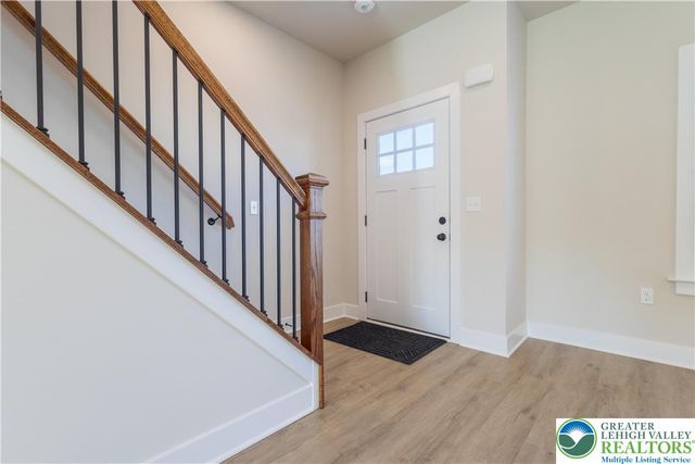 1411 Greenview Drive 12, Bethlehem City, PA 18018