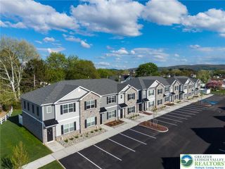 1411 Greenview Drive 12, Bethlehem City, PA 18018