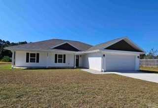 295 W Kingfield Rd, Cantonment, FL 32533