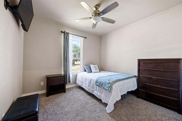 2234 Shalmar Drive, West Columbia, TX 77486