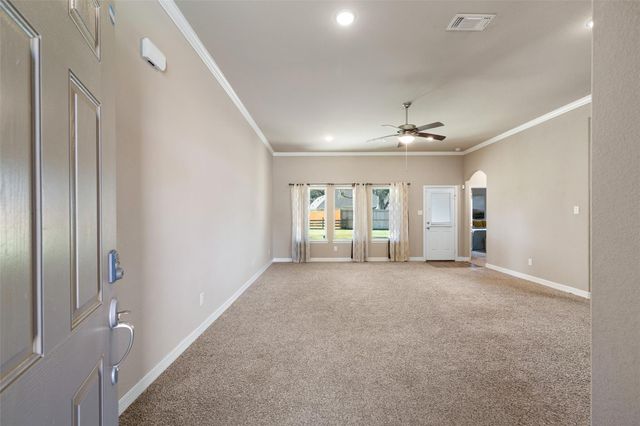 2234 Shalmar Drive, West Columbia, TX 77486