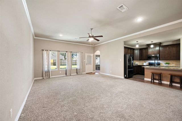 2234 Shalmar Drive, West Columbia, TX 77486