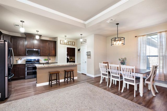 2234 Shalmar Drive, West Columbia, TX 77486