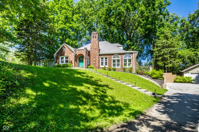 8820 Westfield Boulevard, Indianapolis, IN 46240