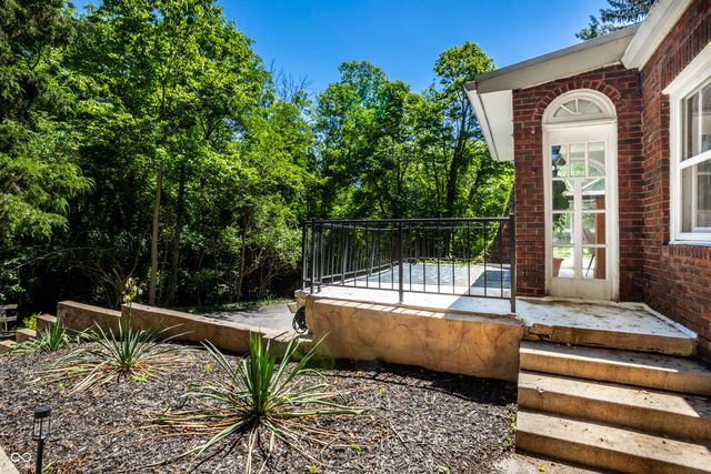 8820 Westfield Boulevard, Indianapolis, IN 46240