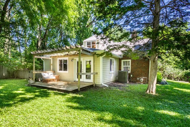 8820 Westfield Boulevard, Indianapolis, IN 46240