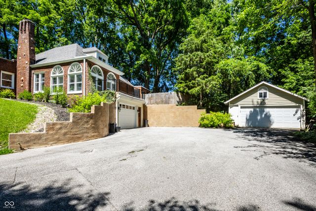 8820 Westfield Boulevard, Indianapolis, IN 46240