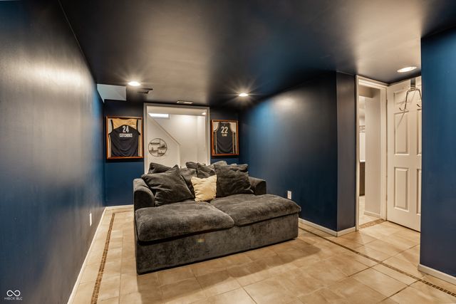 8820 Westfield Boulevard, Indianapolis, IN 46240