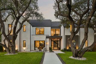 16834 Mossy Oak Drive, Dallas, TX 75248