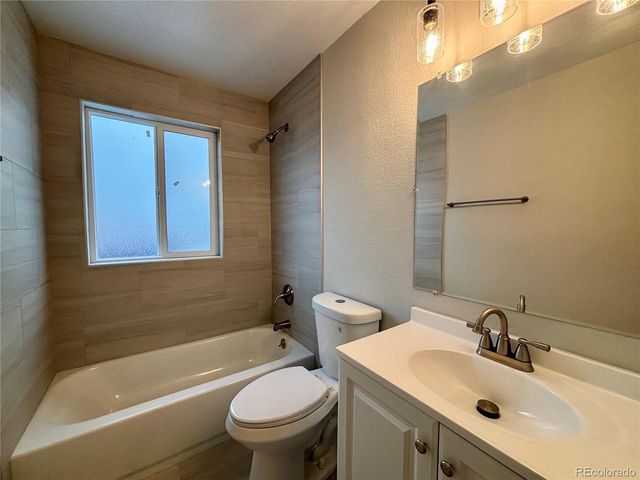 5564 Xapary Way, Denver, CO 80239